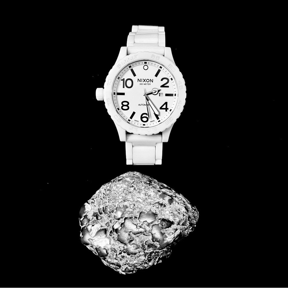 NIXON 51-30 
WHITE CERAMIC AUTOMATIC 
BEST NIXON WATCH ALL TIME
FUCKIŃ CLASSIC!